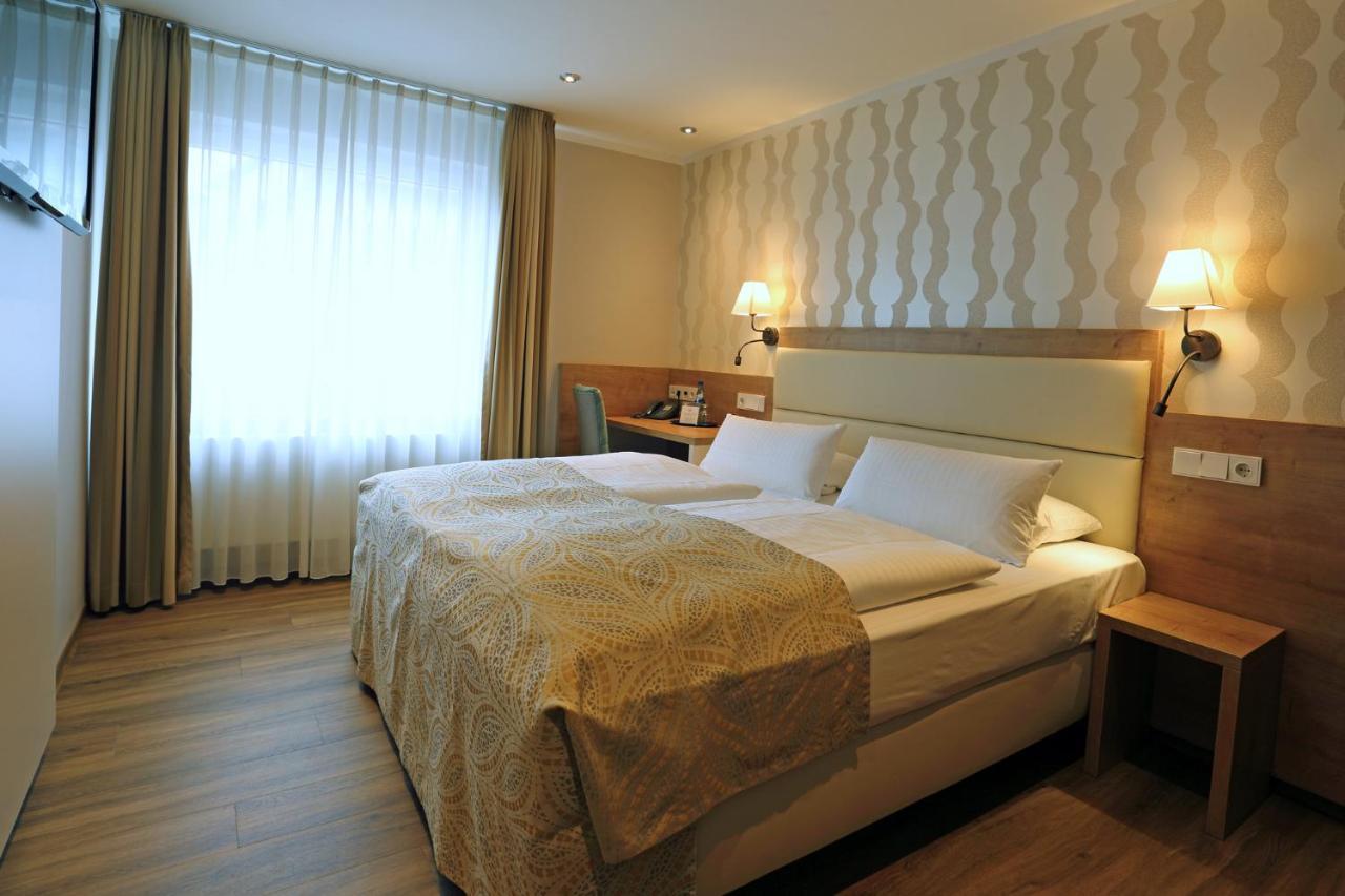 Готель Marburger Hof Екстер'єр фото
