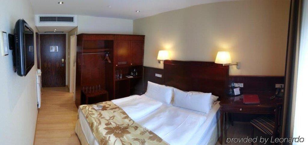 Готель Marburger Hof Екстер'єр фото